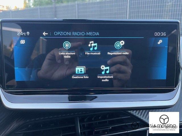 Peugeot 2008  2008 PureTech 130 S&S GT