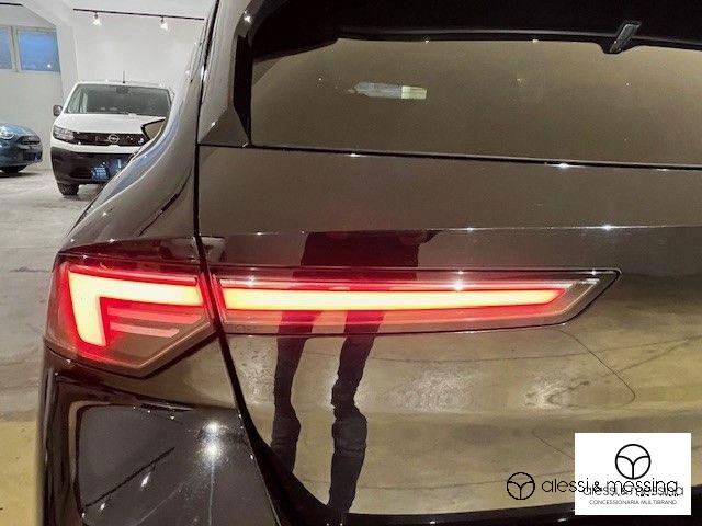 Opel Astra  Business Elegance Hybrid 1.6 180CV AT8